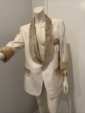 Ferrara vintage 1980s or 90s women's cream-white and gold embellished  Blazer